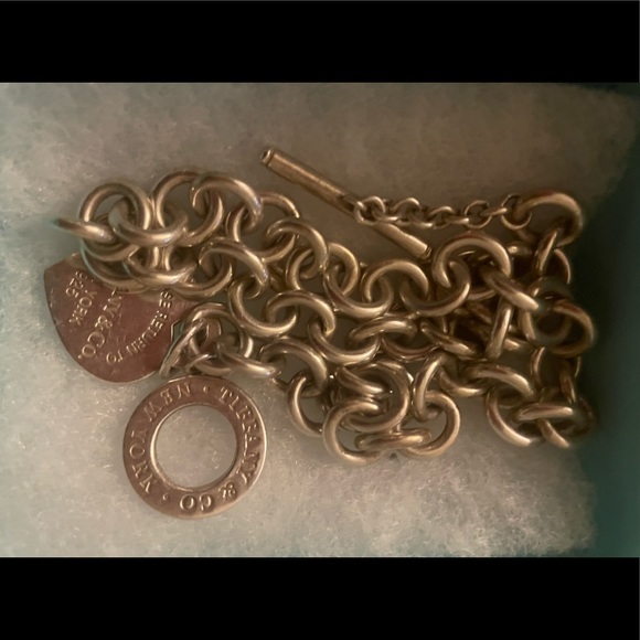 **Mint Condition** Tiffany’s Return to Tiffany’s Heart Necklace - Picture 5 of 9